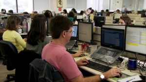 Internet deve ser usada com cautela por candidatos e profissionais Internet deve ser usada com cautela por candidatos e profissionais